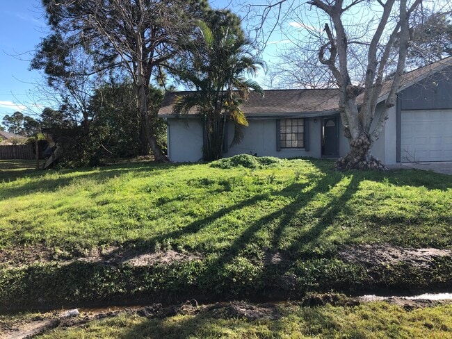 585 El Dorado Ave SE