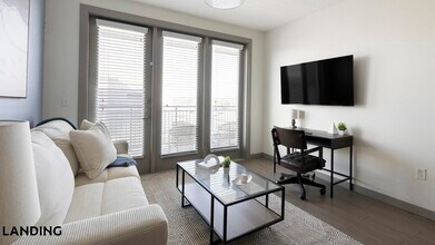 101 S Center St, Unit 477 in Arlington, TX - Foto de edificio - Building Photo