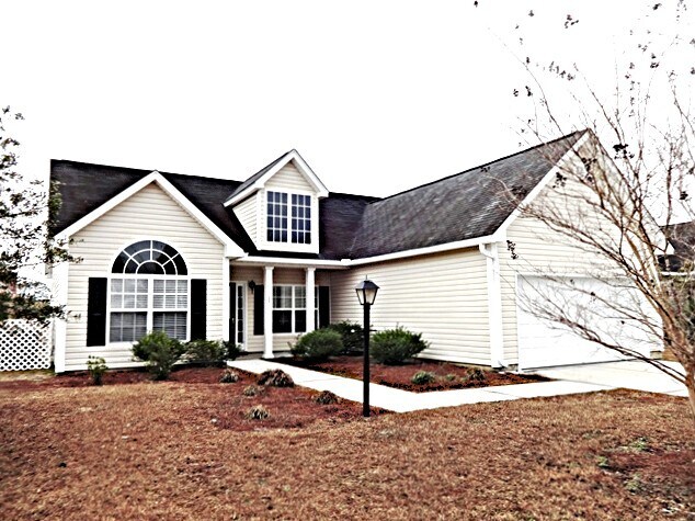108 Cannonsmill Ln in Summerville, SC - Building Photo