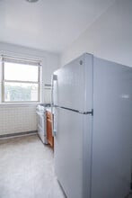 7445 N Claremont Ave, Unit #3E in Chicago, IL - Building Photo - Building Photo