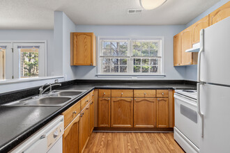Washington Square Apartments in Shelby, NC - Building Photo - Building Photo