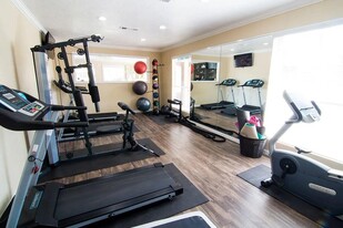 424 S Bender Ave in Humble, TX - Building Photo