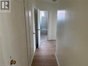 449 Hazel St in Waterloo, ON - Building Photo - Building Photo