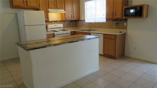 property at 3014 Sunrise Bay Ave