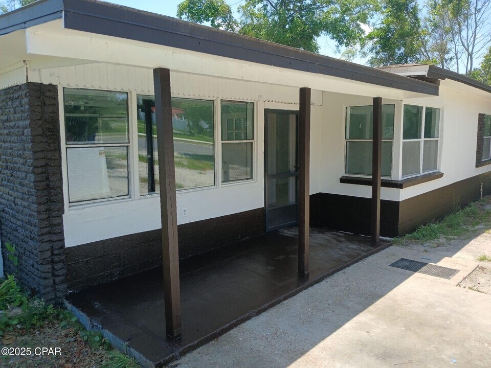 706 Bay Ave in Panama City, FL - Building Photo