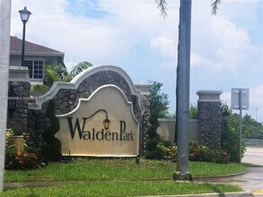 21416 NW 13th Pl in Miami Gardens, FL - Building Photo - Building Photo