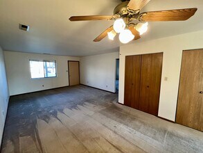 207 Eldon Ave in Cuba, MO - Building Photo - Building Photo