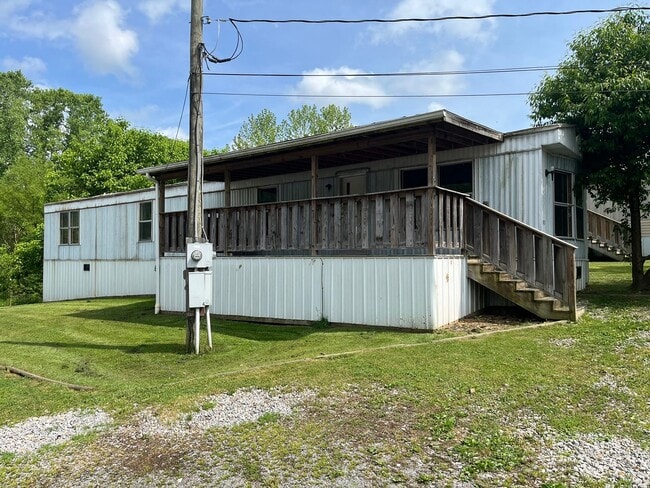 property at 33 Gilmer St