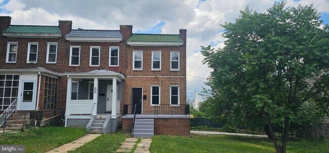 property at 2619 Maisel St