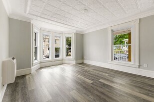 38 New York St in Dover, NH - Building Photo