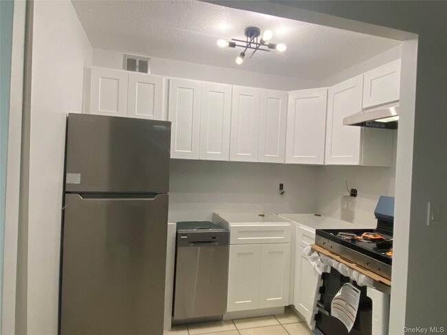property at 4 Consulate Dr