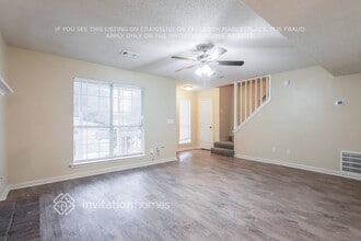 220 Rosewood Dr in Mcdonough, GA - Foto de edificio - Building Photo