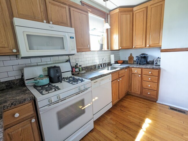 7317 Lohmeyer Ave in Maplewood, MO - Building Photo - Building Photo