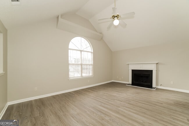 1156 Misty Meadows Ln in Hampton, GA - Building Photo - Building Photo
