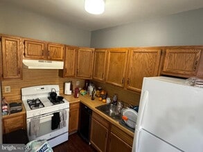 422 W Huntingdon St in Philadelphia, PA - Building Photo - Building Photo