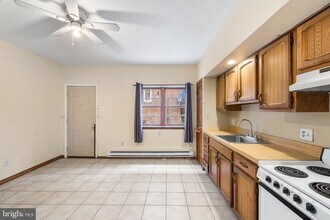 904 S Delhi St in Philadelphia, PA - Building Photo - Building Photo