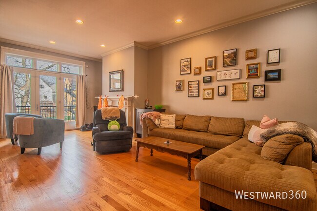 2066 N Stave St in Chicago, IL - Building Photo - Building Photo