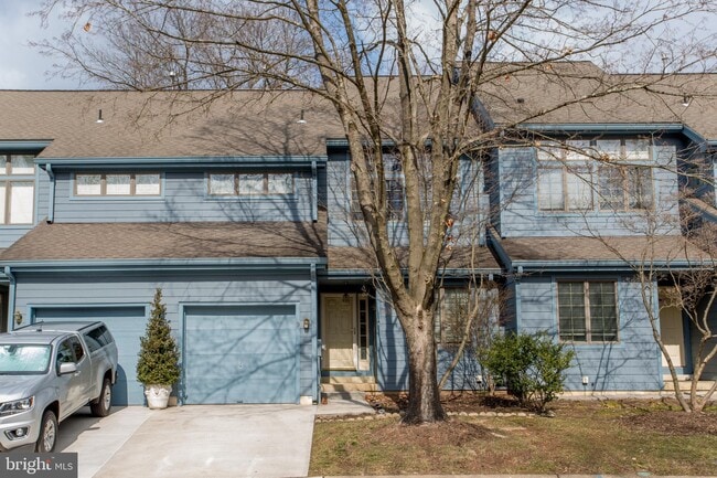 property at 9 Sturbridge Ct