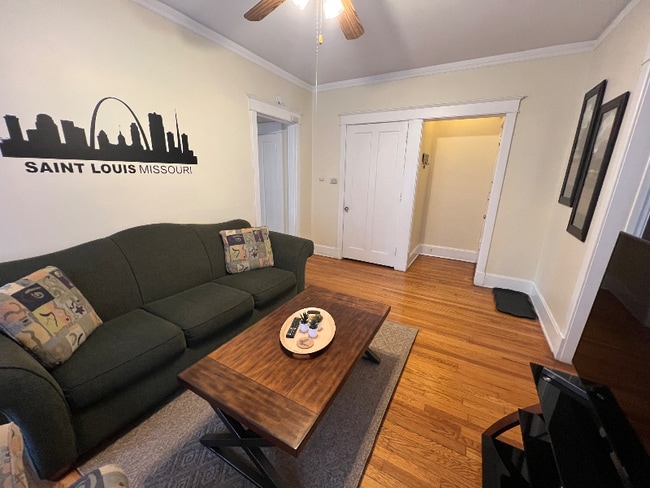 5354 Murdoch Ave in St. Louis, MO - Foto de edificio - Building Photo