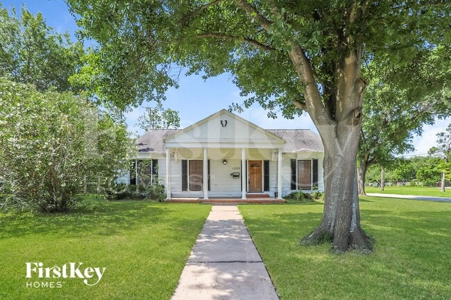 property at 1225 19th Ave N