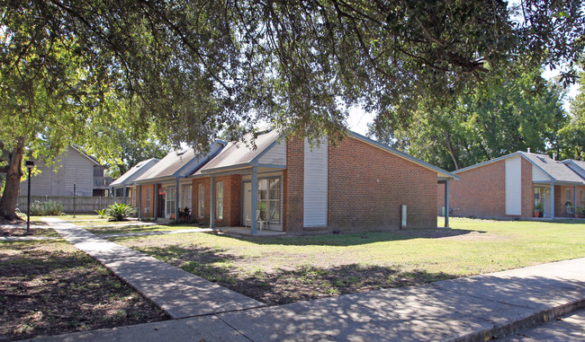 Sharlo Terrace Apartments