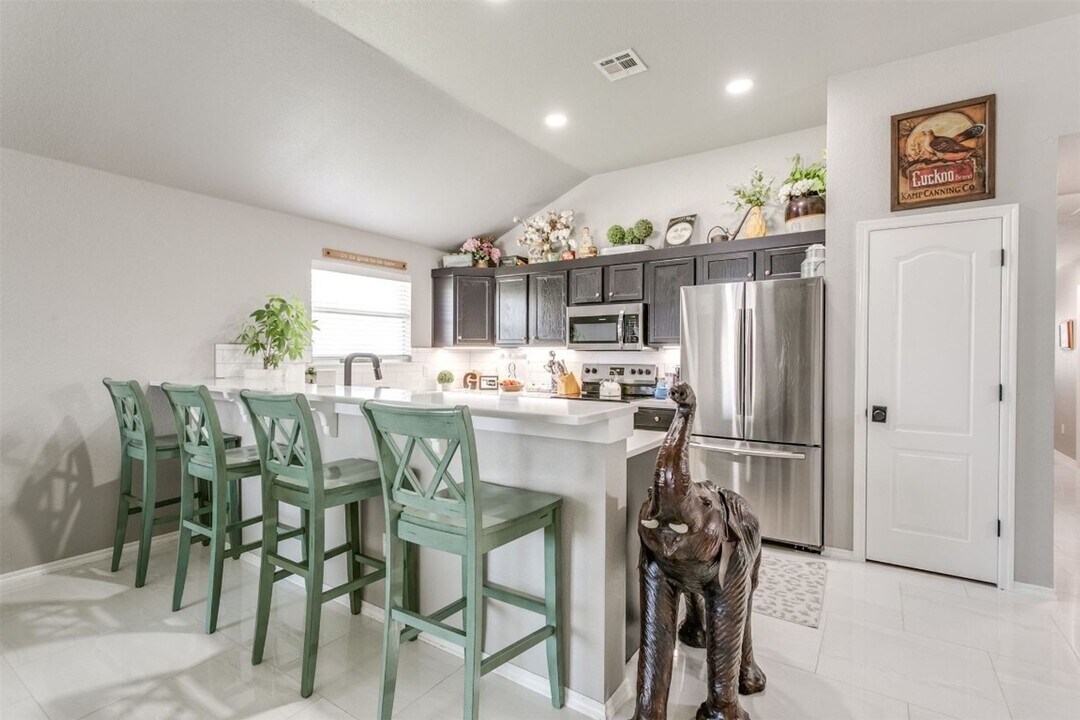 1256 Kingston Rd in Norman, OK - Building Photo