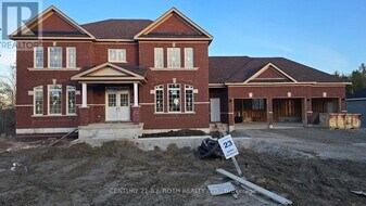 61 Ruby Ridge in Oro Station, ON - Building Photo