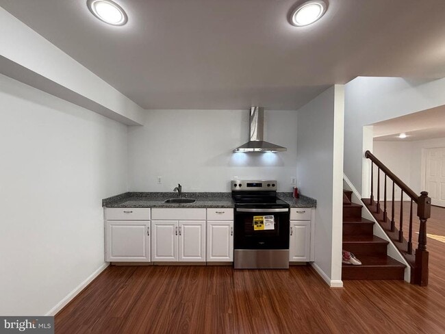 property at 16343 Boatswain Cir