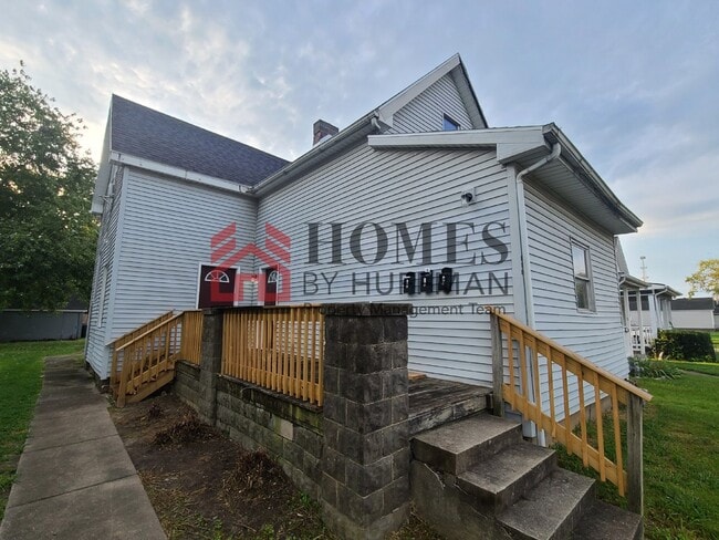 property at 818 S Barker Ave