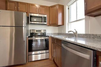 19 Arnold St in Providence, RI - Building Photo - Building Photo