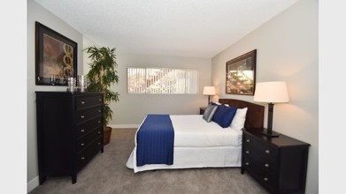 Echo Pointe in La Mesa, CA - Building Photo - Building Photo