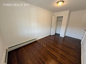 364 Huntington Ave in Bronx, NY - Building Photo - Building Photo