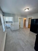 31 Falmouth St, Unit #2 in Worcester, MA - Building Photo