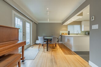 2280 McMullen Ave in Vancouver, BC - Building Photo - Building Photo