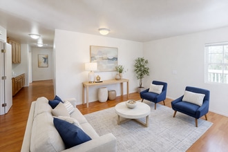 5115 Reservoir Dr in San Diego, CA - Building Photo - Building Photo