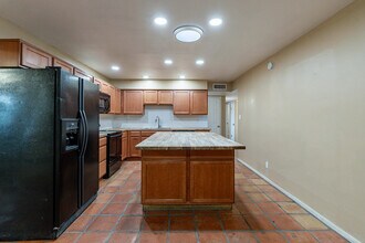 1025 W 12th Pl in Tempe, AZ - Building Photo - Building Photo