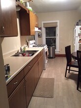 306 E New York Ave, Unit Upper Unit in Oshkosh, WI - Building Photo - Building Photo