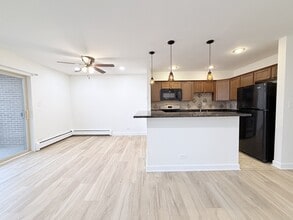 460 N Wilke Rd in Palatine, IL - Building Photo - Building Photo