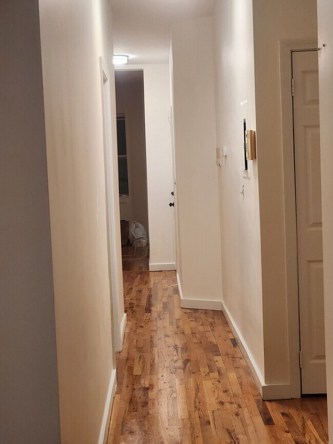 58 Burrell St, Unit #2 in Boston, MA - Building Photo - Building Photo