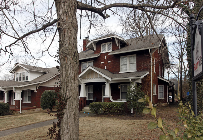 2010 21st Ave S in Nashville, TN - Foto de edificio - Building Photo