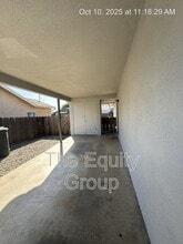 2837 W Walnut Ave in Visalia, CA - Foto de edificio - Building Photo