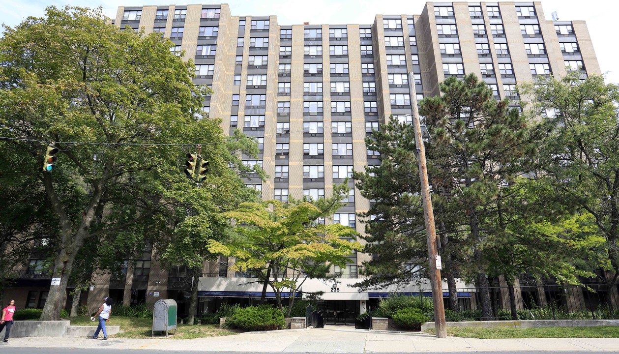 Lexington Apartments in White Plains, NY - Building Photo