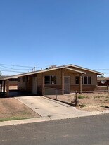800 W Hillview St in Winslow, AZ - Building Photo