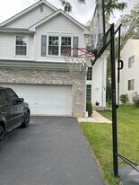 707 Red Oak Ct in Naperville, IL - Building Photo