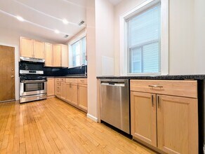 2510 W Ainslie St in Chicago, IL - Building Photo - Building Photo