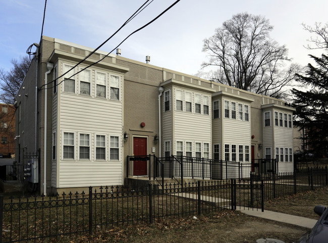 5822-5826 Foote St NE in Washington, DC - Building Photo - Building Photo