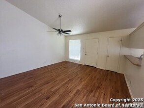 9911 Ardash Ln in San Antonio, TX - Building Photo - Building Photo