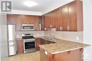 217 Losino Cres in Ottawa, ON - Building Photo - Building Photo