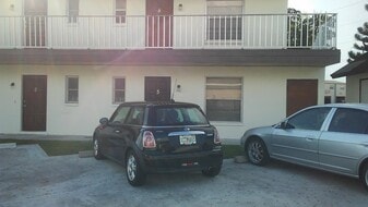 4710 SE 6th Ave in Cape Coral, FL - Building Photo