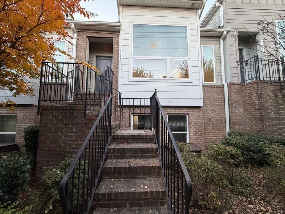 2029 Statesville Ave in Charlotte, NC - Building Photo